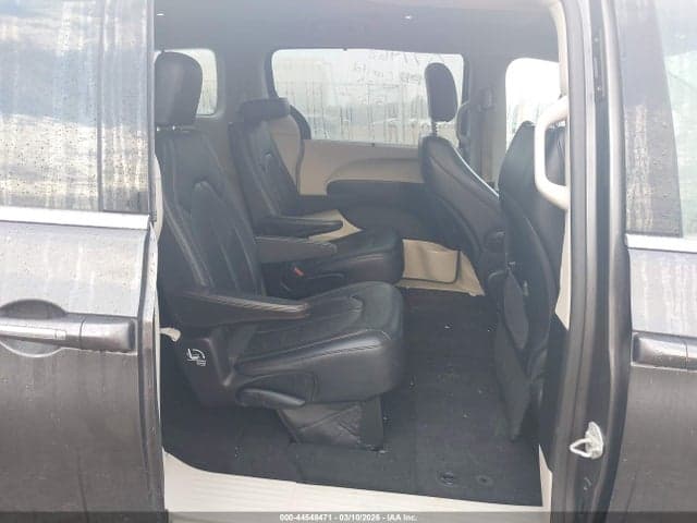 2018 CHRYSLER PACIFICA TOURING L 8