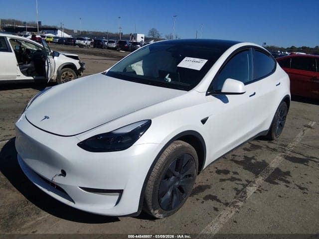 2024 TESLA MODEL Y 2
