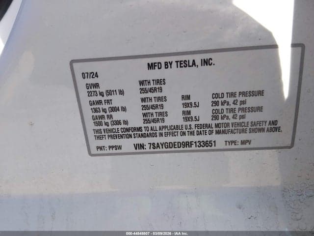 2024 TESLA MODEL Y 9