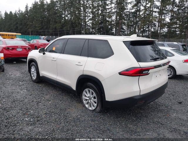 2024 TOYOTA GRAND HIGHLANDER XLE 3