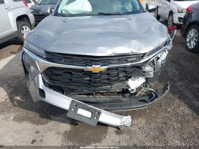 2024 CHEVROLET TRAX FWD SP 12