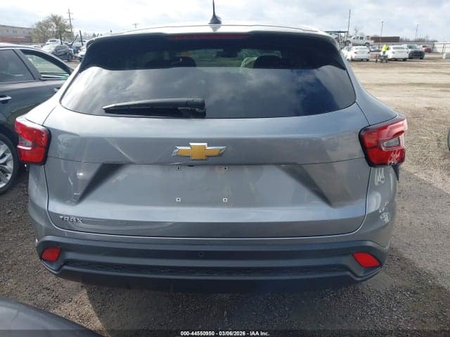 2024 CHEVROLET TRAX FWD SP 16