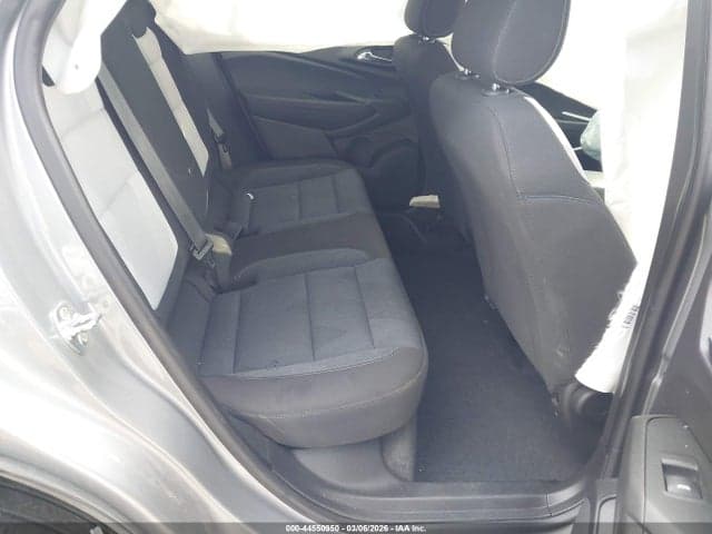 2024 CHEVROLET TRAX FWD SP 8