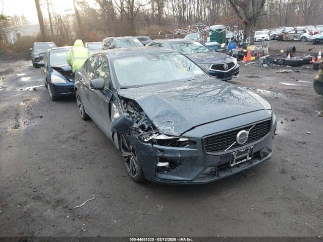 2024 VOLVO S60 B5