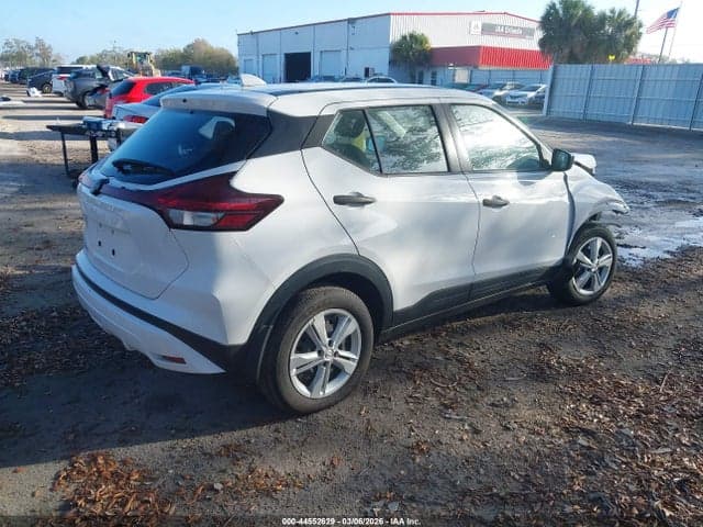 2024 NISSAN KICKS S XTRONIC CVT 4