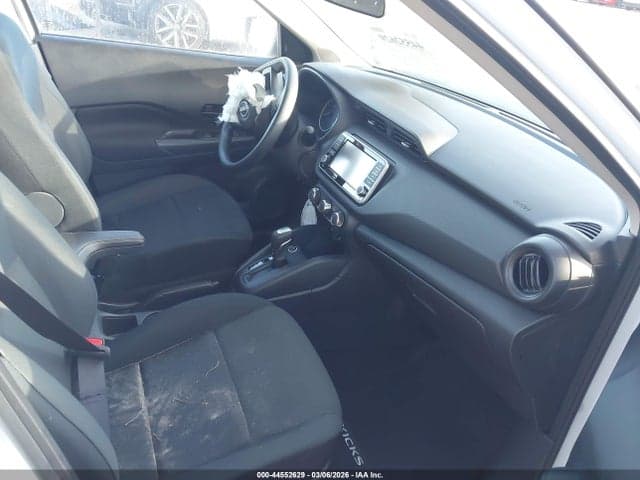 2024 NISSAN KICKS S XTRONIC CVT 5