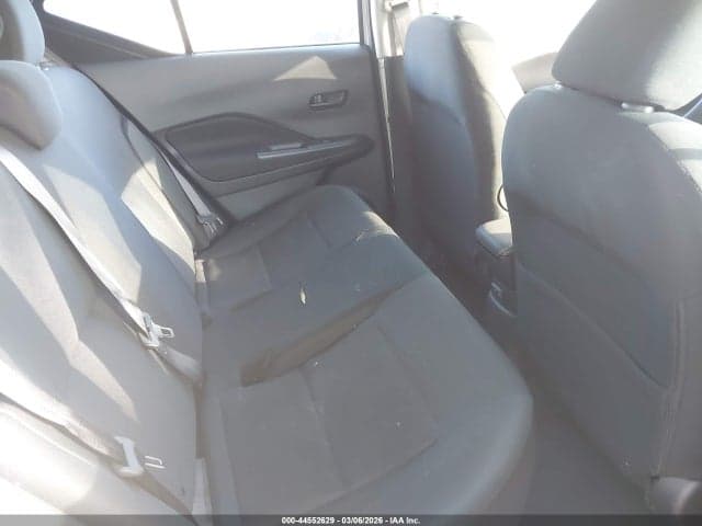 2024 NISSAN KICKS S XTRONIC CVT 8