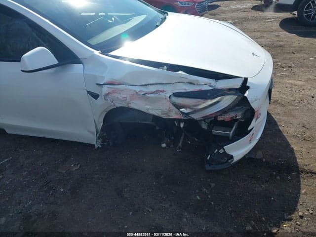 2022 TESLA MODEL Y LONG RANGE DUAL MOTOR ALL-WHEEL DRIVE 6