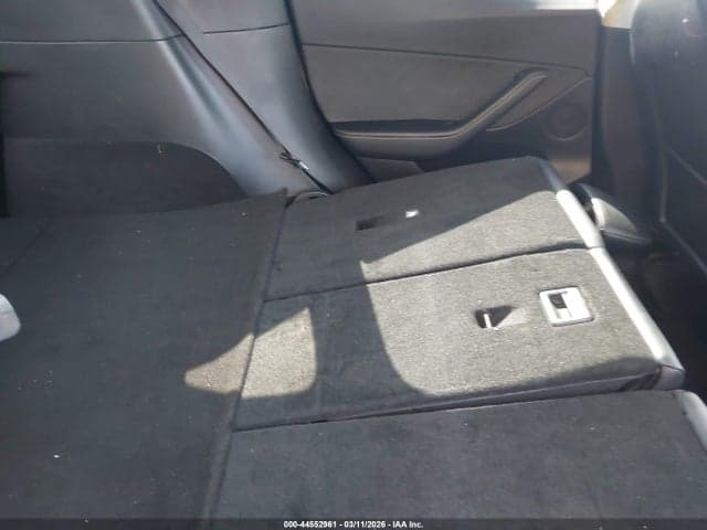 2022 TESLA MODEL Y LONG RANGE DUAL MOTOR ALL-WHEEL DRIVE 8