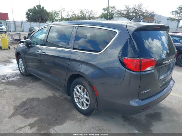 2022 CHRYSLER VOYAGER LX 3