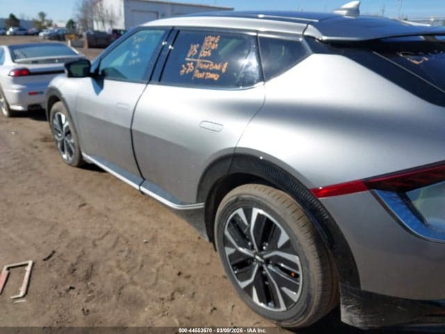 2024 KIA EV6 WIND 14