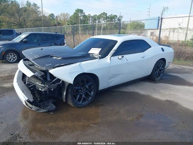 2019 DODGE CHALLENGER SXT 2