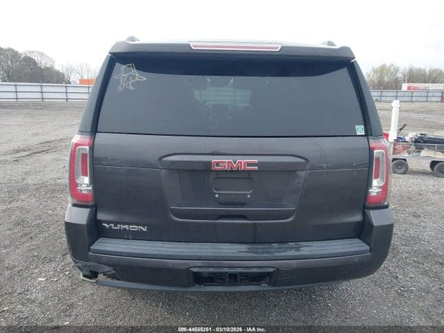 2018 GMC YUKON SLT 16