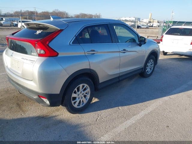 2019 MITSUBISHI ECLIPSE CROSS ES 4
