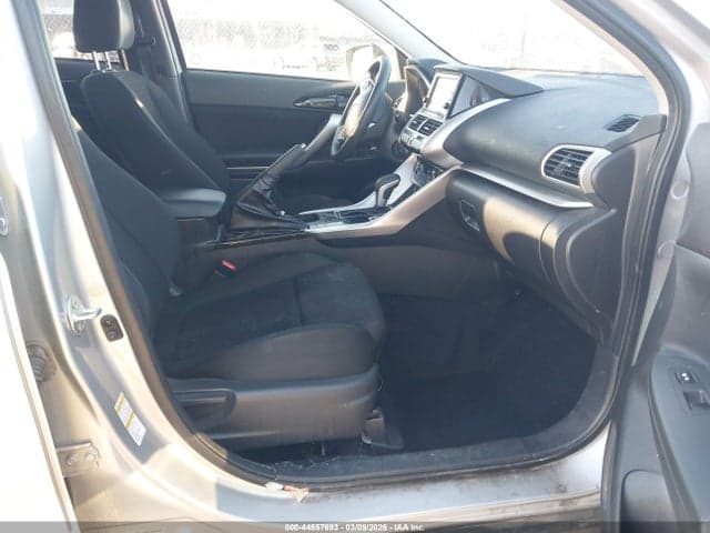 2019 MITSUBISHI ECLIPSE CROSS ES 5