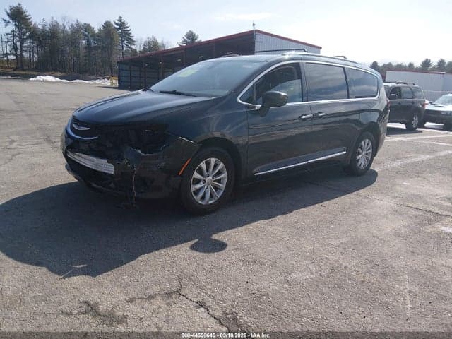 2020 CHRYSLER PACIFICA TOURING L 2