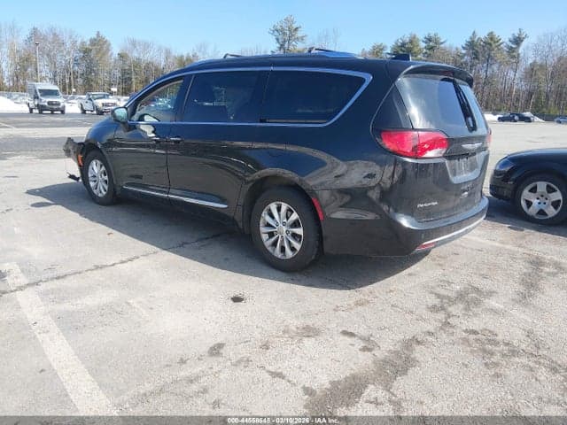 2020 CHRYSLER PACIFICA TOURING L 3