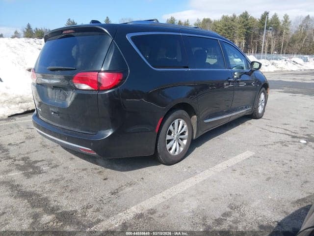 2020 CHRYSLER PACIFICA TOURING L 4