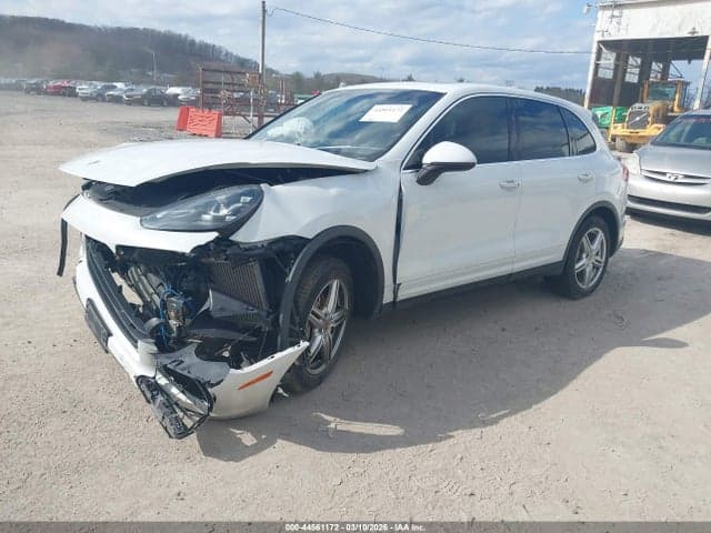 2015 PORSCHE CAYENNE S 2