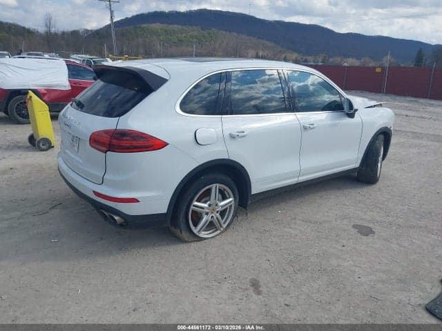 2015 PORSCHE CAYENNE S 4