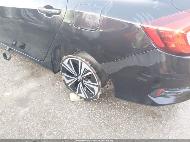 2017 HONDA CIVIC EX-L 17
