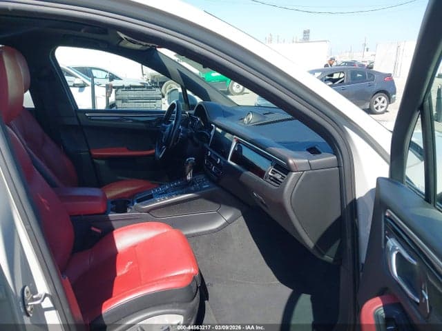 2019 PORSCHE MACAN 5