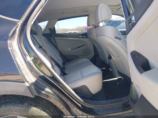 2018 HYUNDAI TUCSON VALUE 8