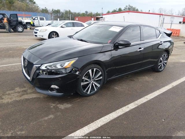 2022 NISSAN ALTIMA PLATINUM INTELLIGENT AWD 2