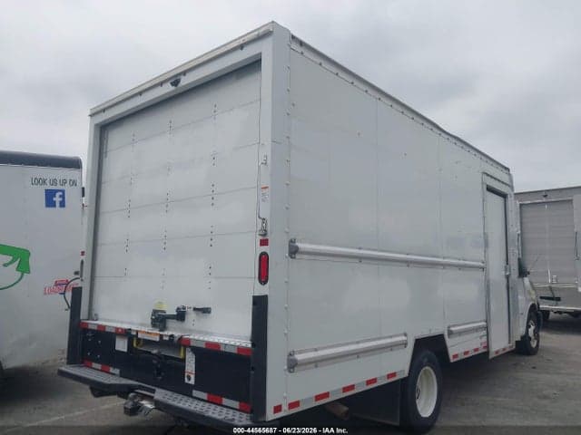 2022 GMC SAVANA CUTAWAY WORK VAN 4