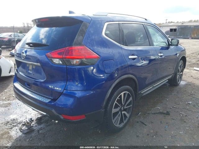 2017 NISSAN ROGUE SL 4