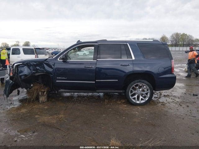 2018 GMC YUKON DENALI 14