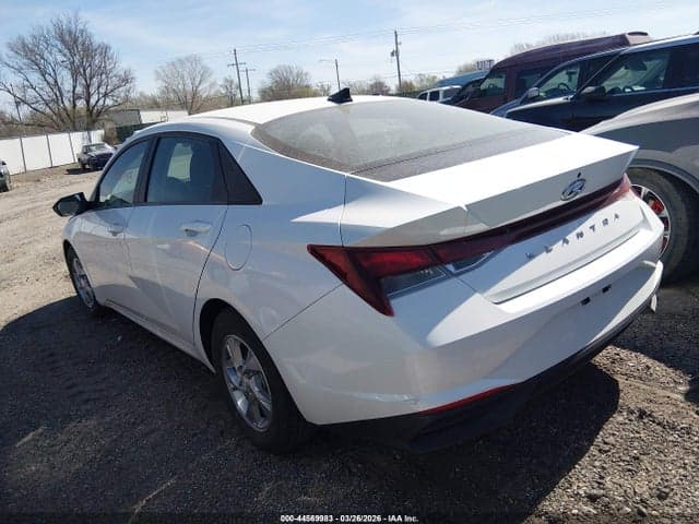 2023 HYUNDAI ELANTRA SE 3