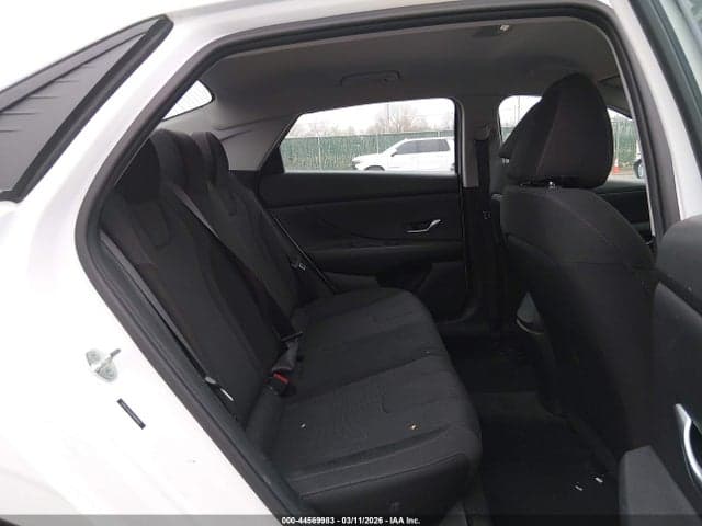 2023 HYUNDAI ELANTRA SE 8