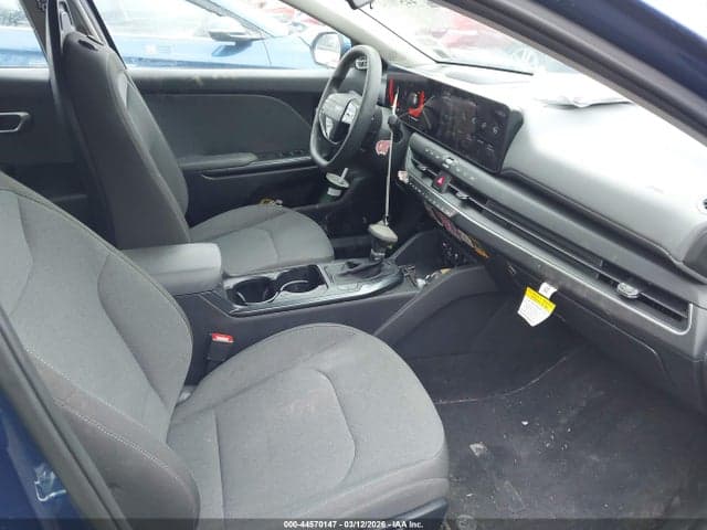 2025 KIA K4 LXS 5