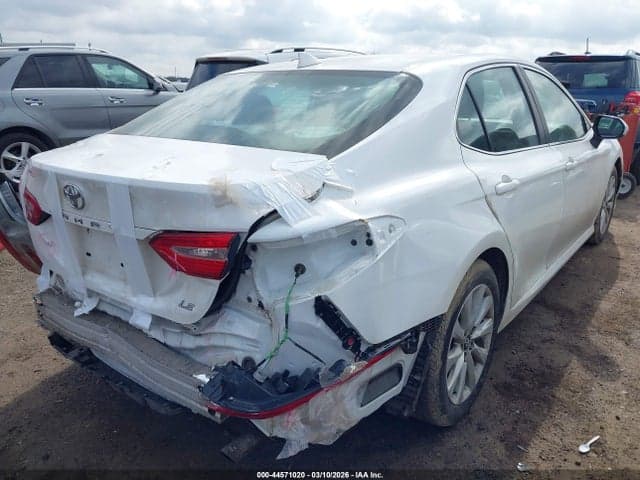 2020 TOYOTA CAMRY LE 4