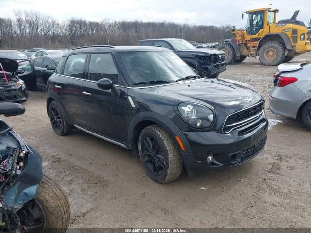 2016 MINI COUNTRYMAN COOPER 1