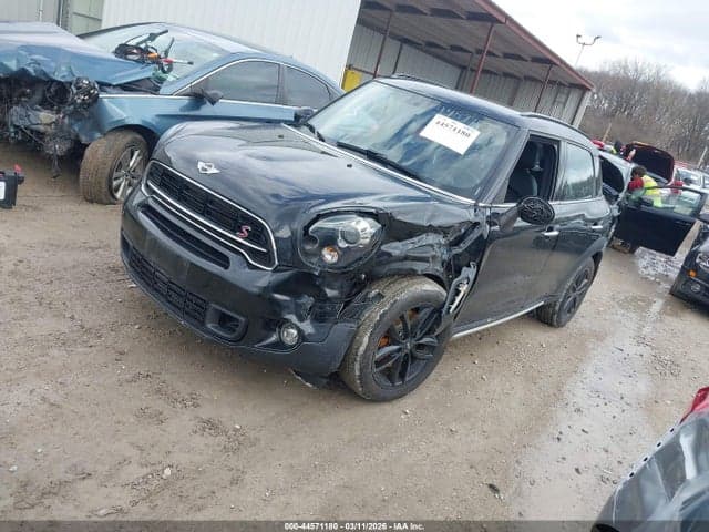 2016 MINI COUNTRYMAN COOPER 2