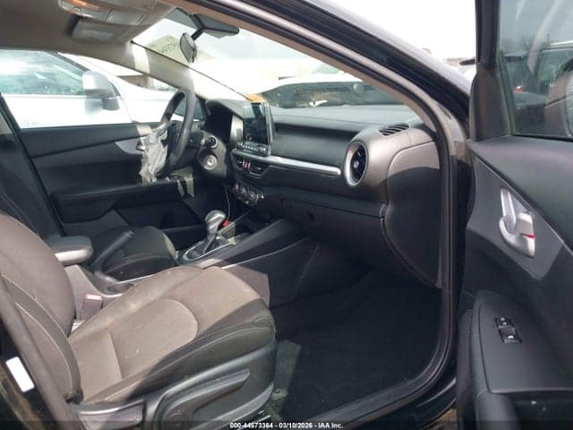 2024 KIA FORTE LX 5