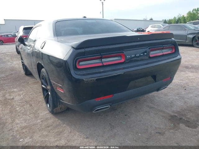 2018 DODGE CHALLENGER SXT 3