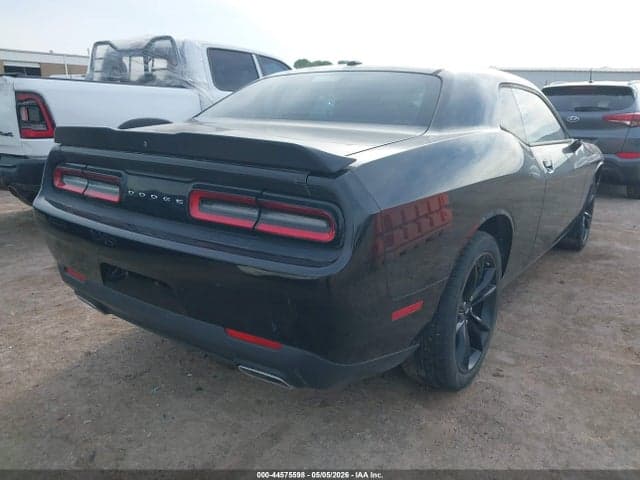 2018 DODGE CHALLENGER SXT 4