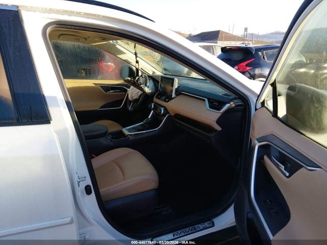 2020 TOYOTA RAV4 LIMITED 5