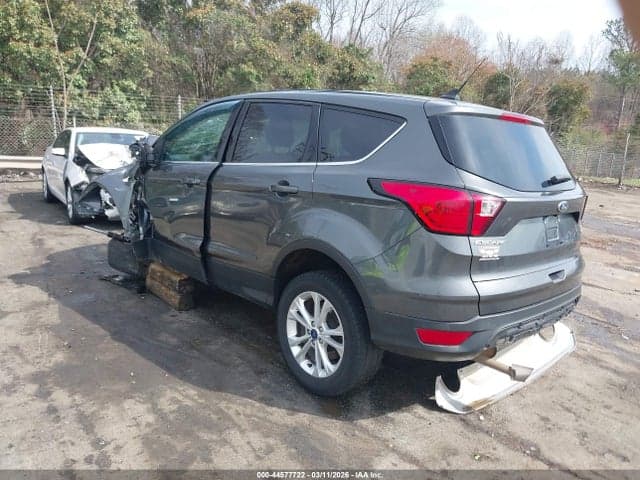 2019 FORD ESCAPE SE 3