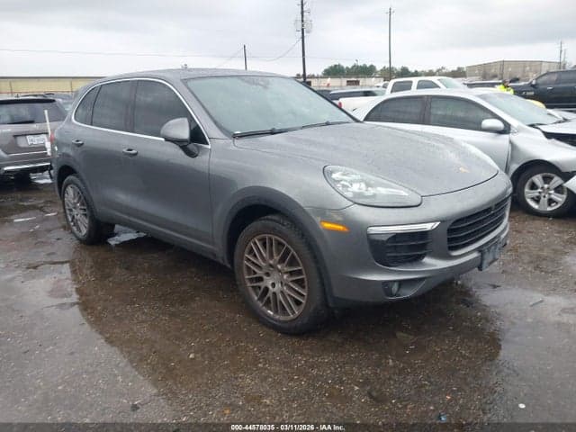 2017 PORSCHE CAYENNE 1