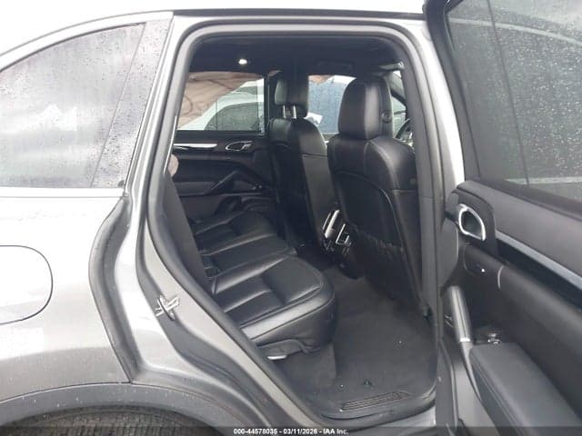 2017 PORSCHE CAYENNE 8