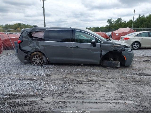 2025 CHRYSLER PACIFICA SELECT 13
