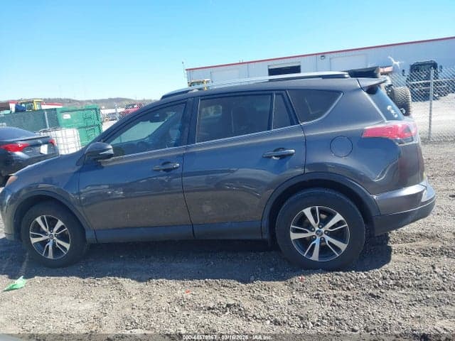 2018 TOYOTA RAV4 XLE 14