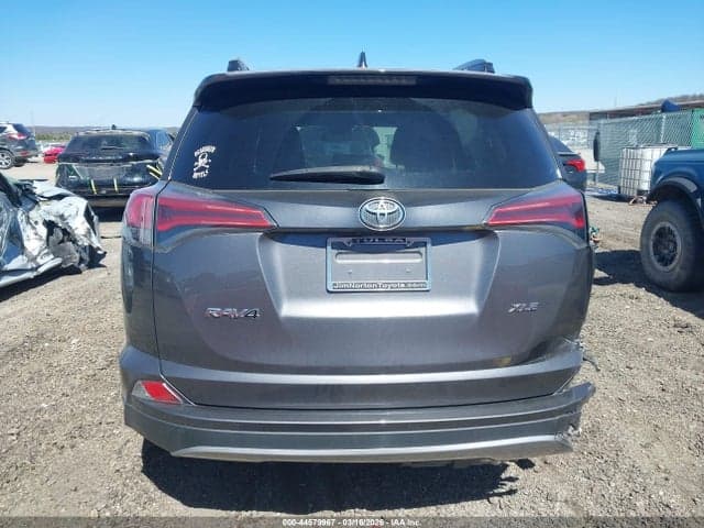 2018 TOYOTA RAV4 XLE 16
