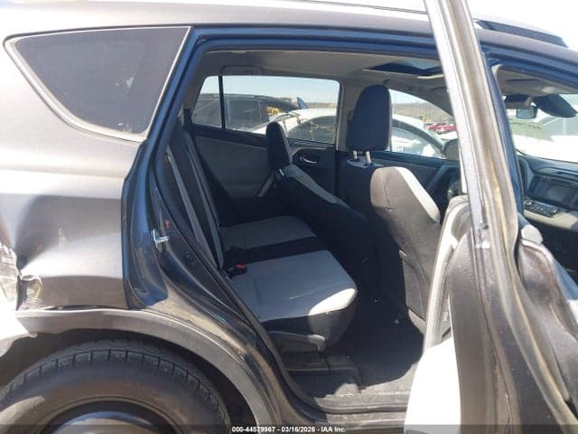 2018 TOYOTA RAV4 XLE 8