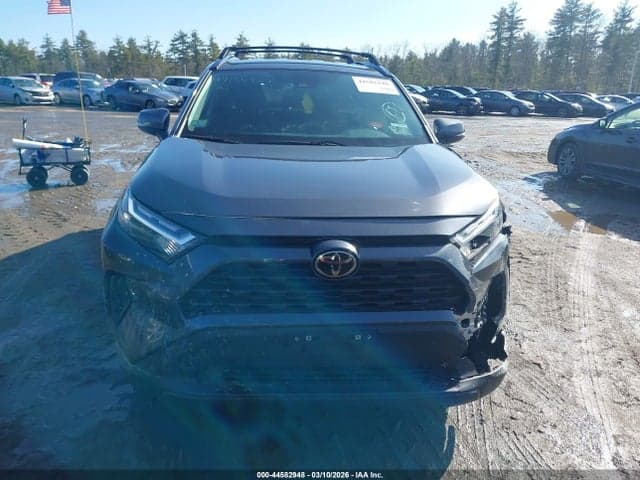 2024 TOYOTA RAV4 XLE 13