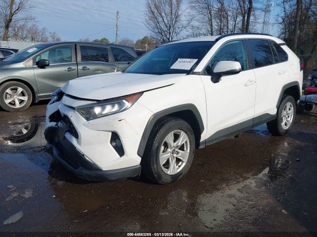 2021 TOYOTA RAV4 XLE 2